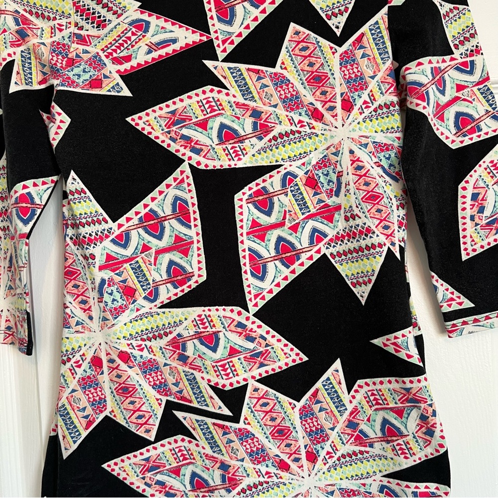 Material Girl Geometric Print Bodycon Dress – 3/4 Sleeve - Picture 4 of 9